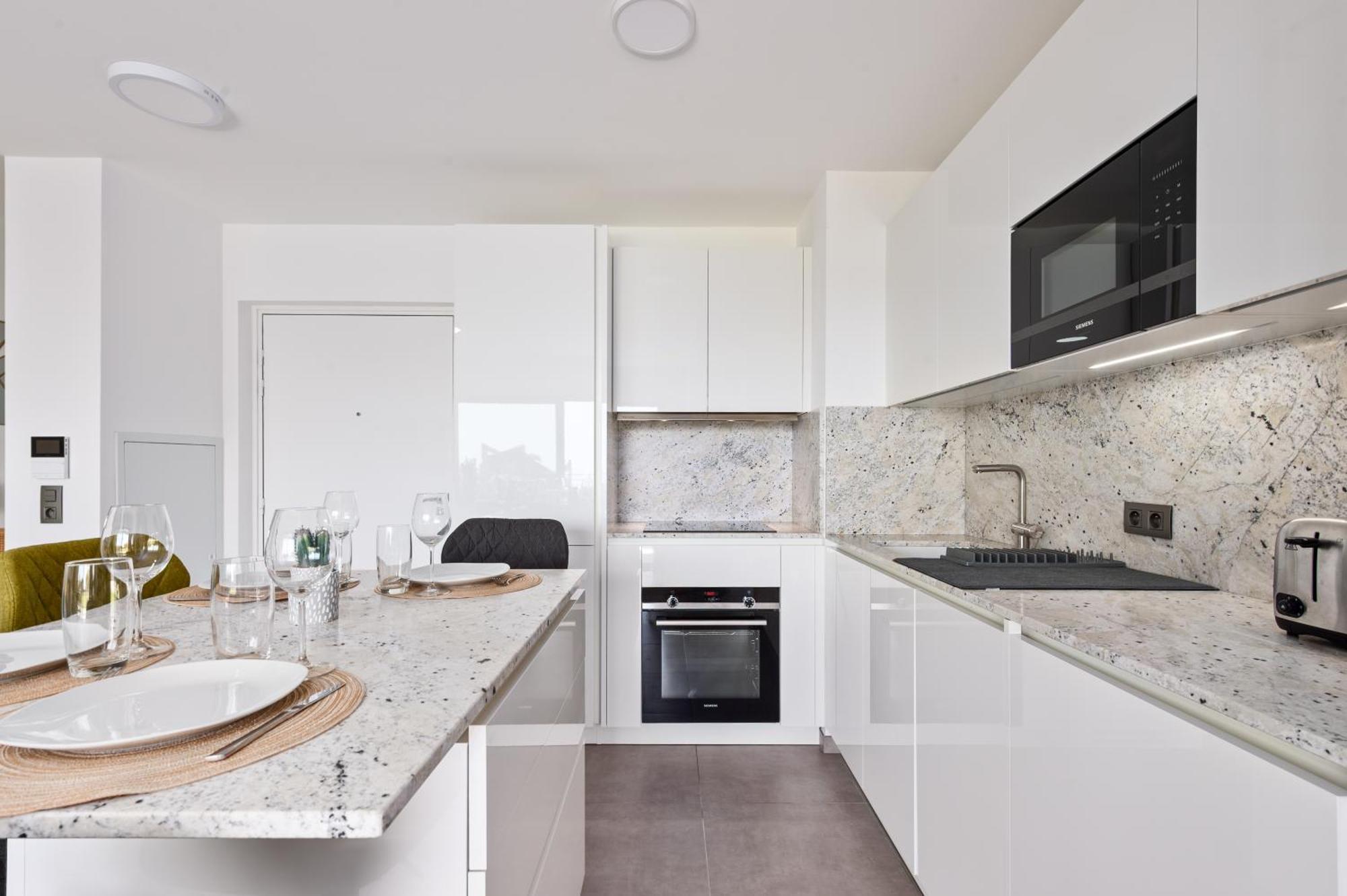 Appartement Luxueux - Parking Prive - Piscine - Cc *