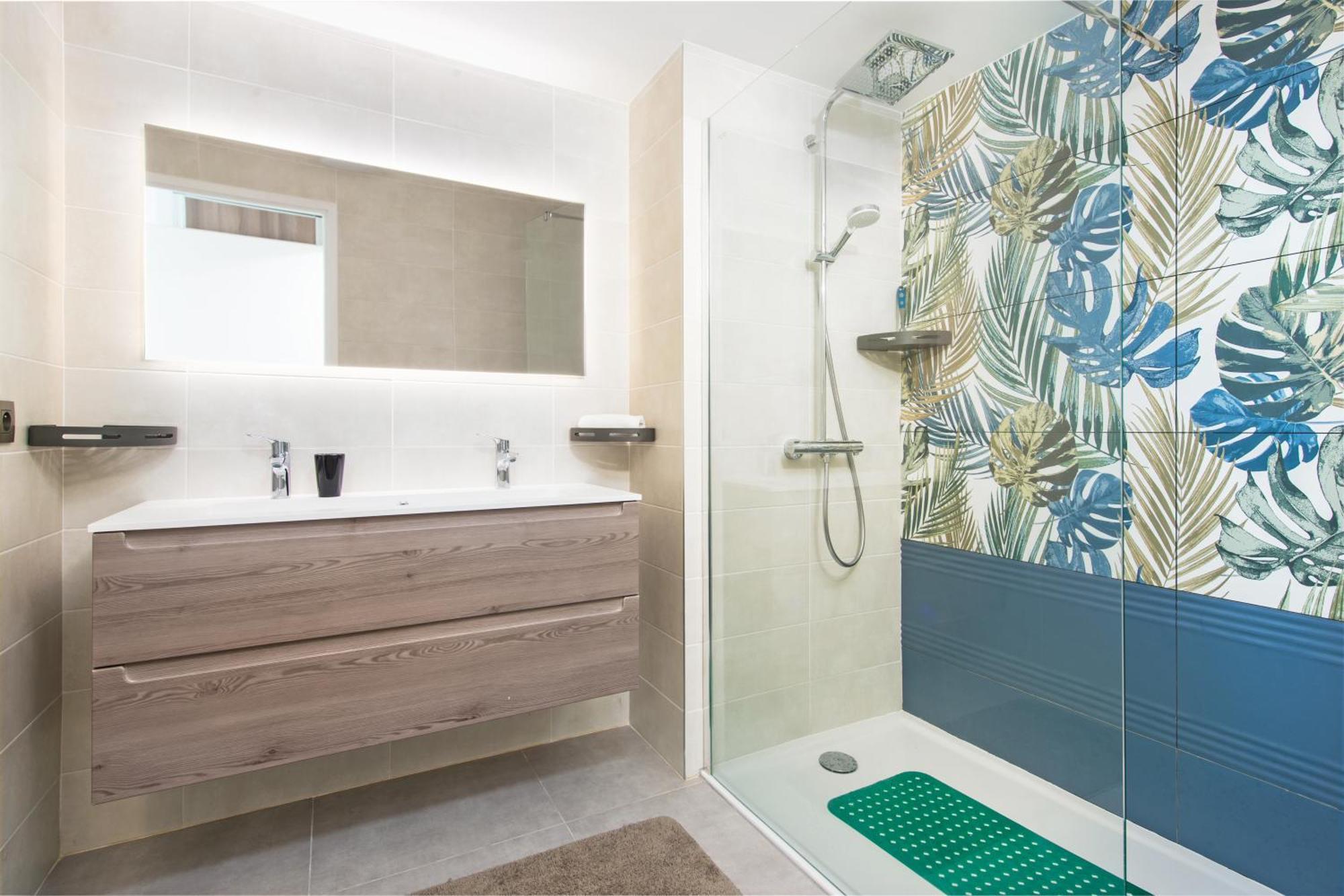 Luxueux - Parking Prive - Piscine - Cc Beausoleil